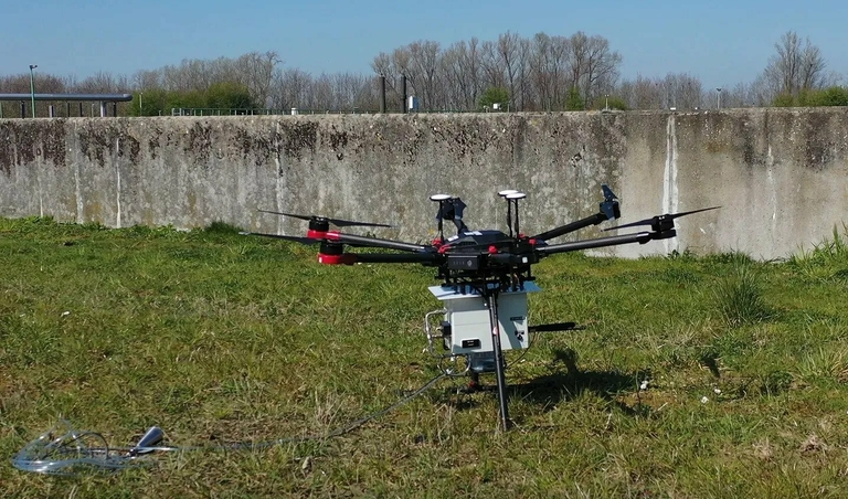 Drone met labo voor emissiemetingen