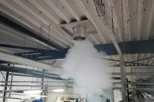Afzuigpunt ventilatie zuigt de rook af